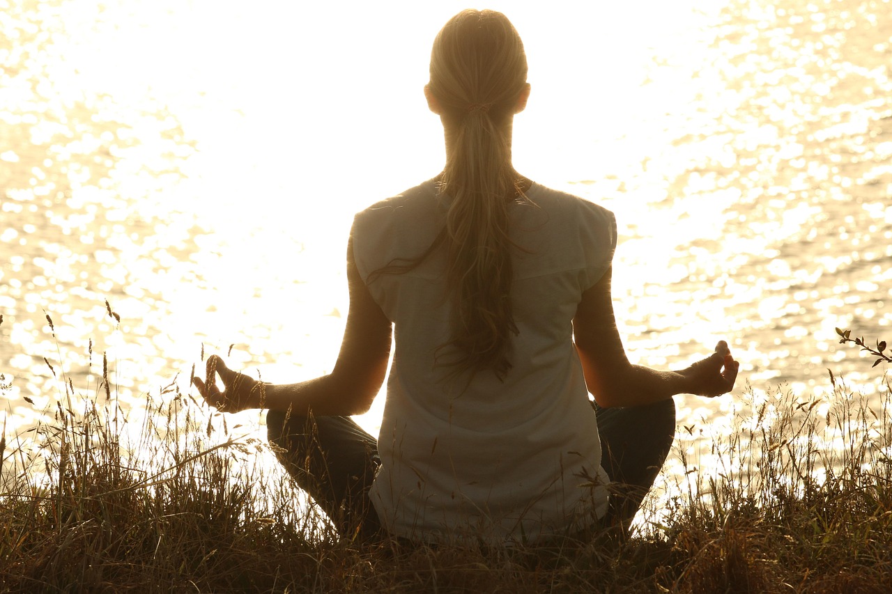meditate, woman, yoga, zen, meditating, relax, nature, relaxing, wellness, yoga pose, meditation, peaceful, silhouette, sunset, tranquil, calm